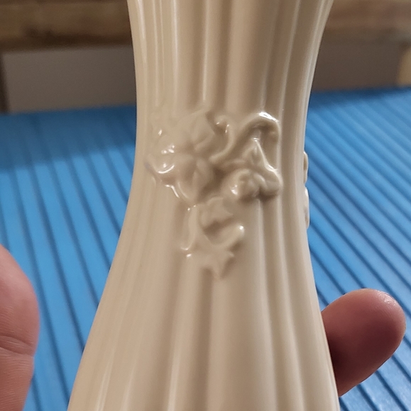 Lenox Flower Vase - Fine Ivory China Raised Flower Motif w/ Gold Trim - Picture 6 of 6